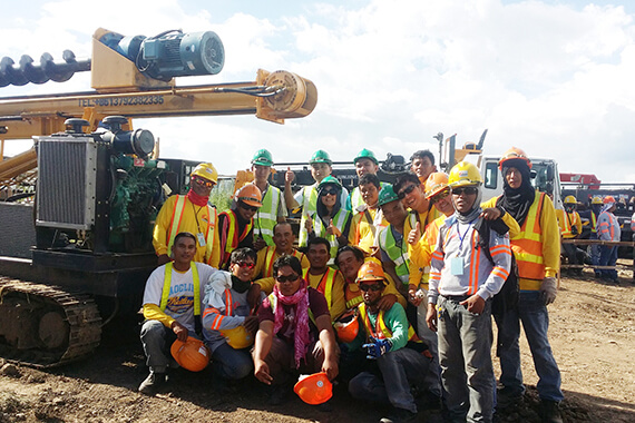 Hengwang pile driver in the Philippines